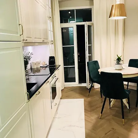 Daire Gold Piotrkowska 37 *