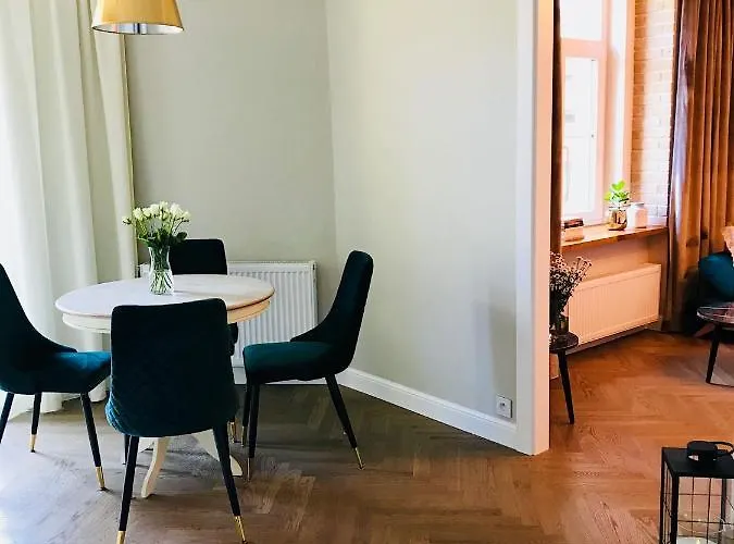 Gold Piotrkowska 37 * وودج